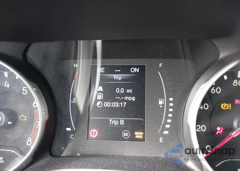 2019 Jeep Compass Latitude 4X4 z USA, uszkodzony, nr VIN 3C4NJDBB3KT597014